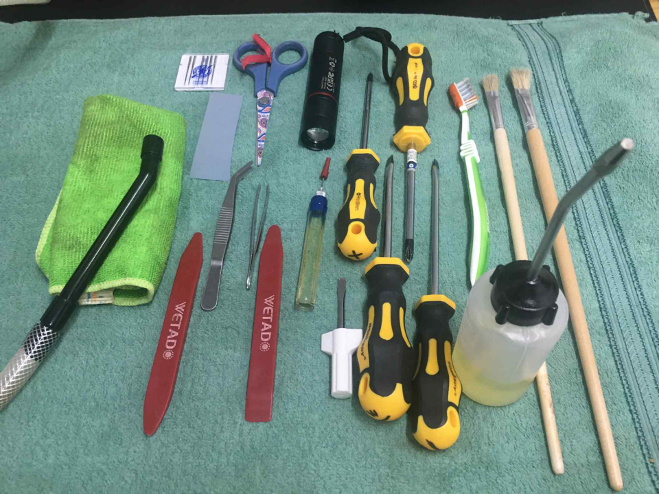Basic tools for a sewing machine servicing business UK.